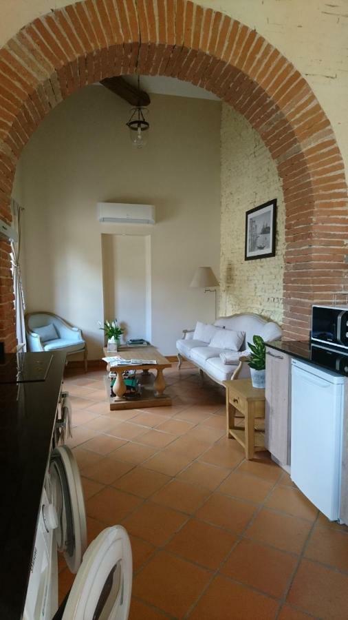 Le Clos Du Cedre Launac Екстериор снимка